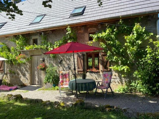 Maison De Campagne Sarroux Esterno foto