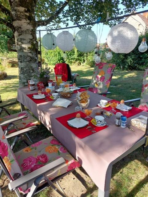 Maison De Campagne Sarroux Esterno foto