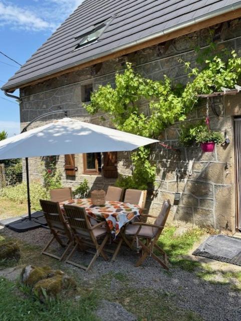 Maison De Campagne Sarroux Esterno foto